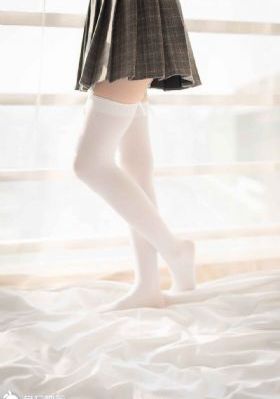 撕开她的乳罩慢慢揉视频
